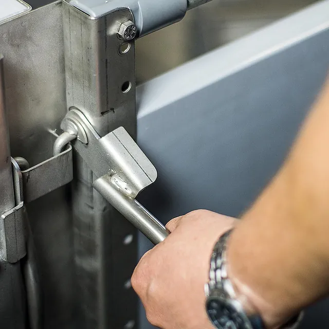 Einhand-Türverriegelung