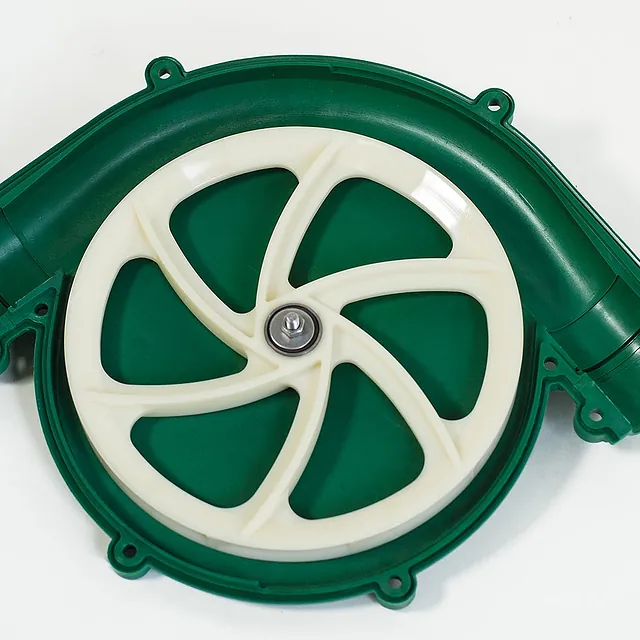 Futterecke mit Kunststoffrad